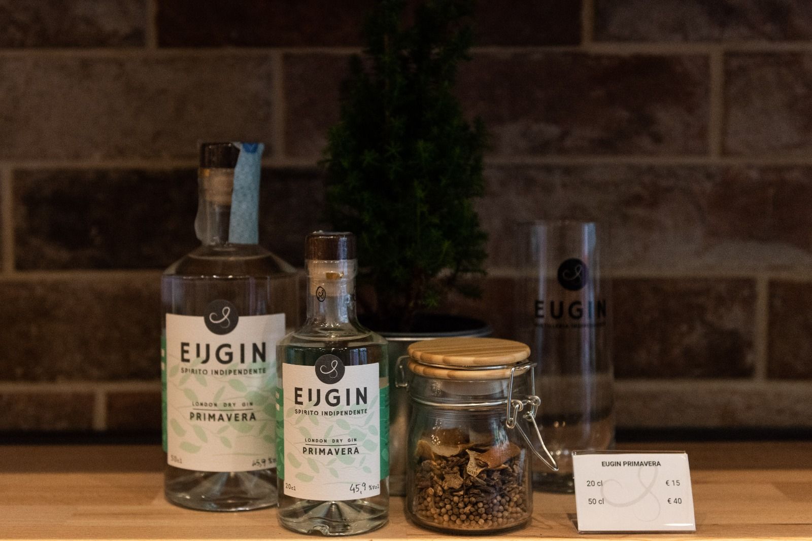 Eugin, il gin "etico" prodotto in Brianza