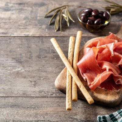 I prosciutti crudi del Friuli: un viaggio tra tradizione e gusto