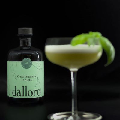 Storia del liquore all'alloro creato a Palermo