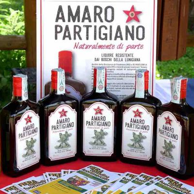 Amaro Partigiano, il liquore sociale che ricorda la Resistenza