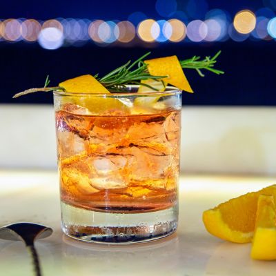 Liquore Strega: mistero e gusto dalla tradizione beneventana